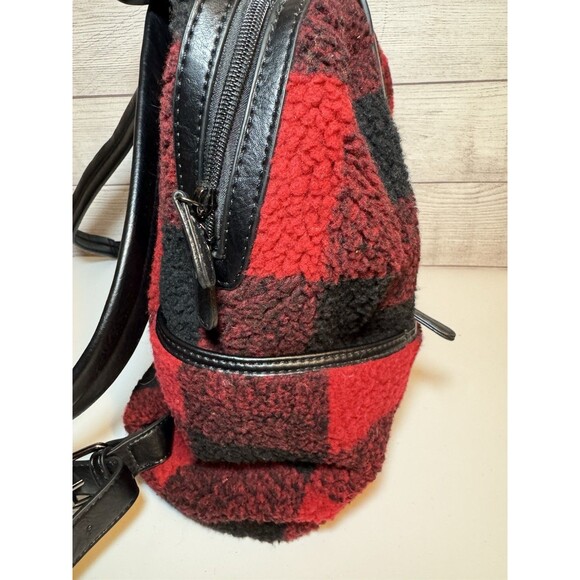 Jen & Co. HATTIE  Sherpa  Guitar Backpack In Red Black - Picture 12 of 13